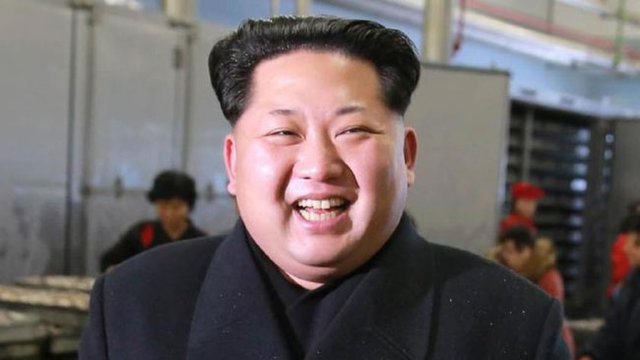 The Pyongyang Times'ın haberine göre, 1000 aşçının katıldığı yarışmada et, balık, sebze ve tatlı gibi yerel ve yabancı lezzetler ülke lideri Kim Jong-Un'un damak zevkine sunuldu.