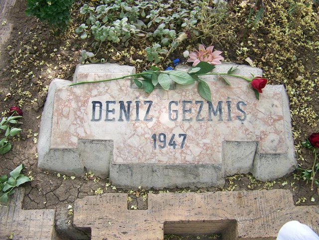 Deniz Gezmiş: "Yaşasın tam bağımsız Türkiye...''