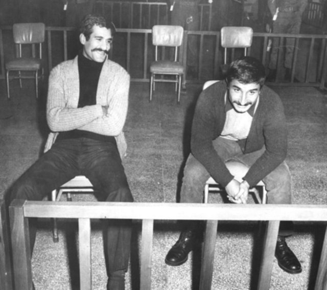 Bu dönemden itibaren önce hazırlık okulunda, sonra da mühendislik fakültesinde patlak veren boykotların ve hemen ardından ODTÜ işgalinin önde gelen örgütleyicilerinden oldu. -