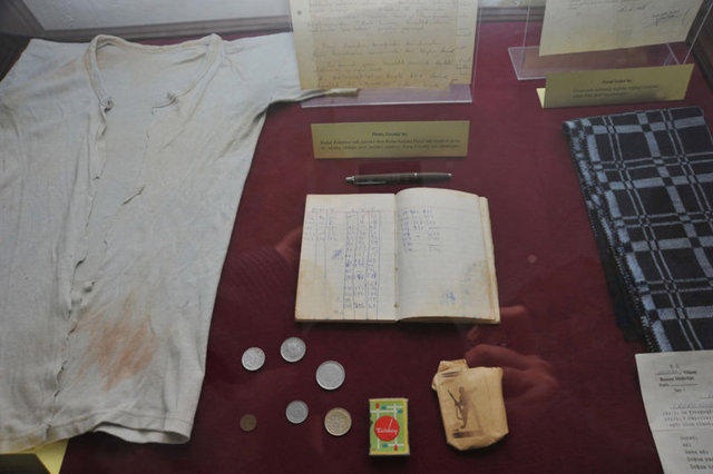 Deniz Gezmiş'in o gün üzerinden alınan parası, not defteri, sigarası ile Hüseyin İnan'ın üzerindeki fanila bugün Ankara Ulucanlar Müzesi'nde sergileniyor.