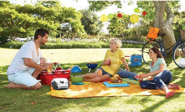 Isırıldıktan sonra ilk aydaki dönem Evre 1 (erken lokal enfeksiyon). Bu dönemde kenenin ısırdığı yerde kırmızı, yuvarlak ve kenara doğru yayılan ve yaranın orta bölgesindeki kızarıklığın sönükleştiği "boğa gözü" olarak tanımlanan döküntü görülüyor.