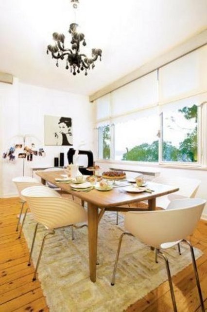 Birkaç kiracı değiştiren bu ev de sanki beni beklermiş gibi yıllarca boş kaldı. Sonra Türkiye Eğitim Gönüllüleri Vakfı'nın bir çalışması için gittiğim Eskişehir'de bir rüya gördüm. -