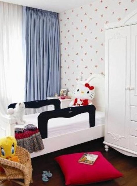 Demet Şener, "Evlendiğimiz zaman The Ritz Carlton Otel'in rezidansında kalıyorduk. Bu ev de boş duruyordu. İbrahim 10 yıl önce almış ama hiç oturmamıştı. İrem doğunca buraya taşındık. Dekorasyonunu ben yaptım. Burası bizin cennetimiz, huzur kalemiz" diyor