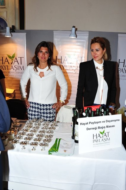 İPEK VAROL, EBRU KADAYIFÇIOĞLU