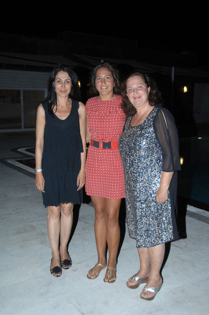 MONİK İPEKEL