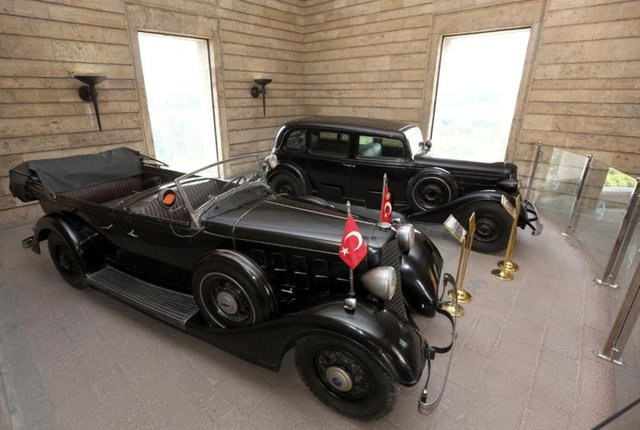 Atatürk'ün otomobillerinin orijinal halde bakım ve onarımlarıyla birlikte restorasyonlarının yapılabilmesi için Genelkurmay Başkanlığı uzun yıllardır yaptığı araştırma sonucu Antika Otomobil Federasyonu ile anlaştı.
