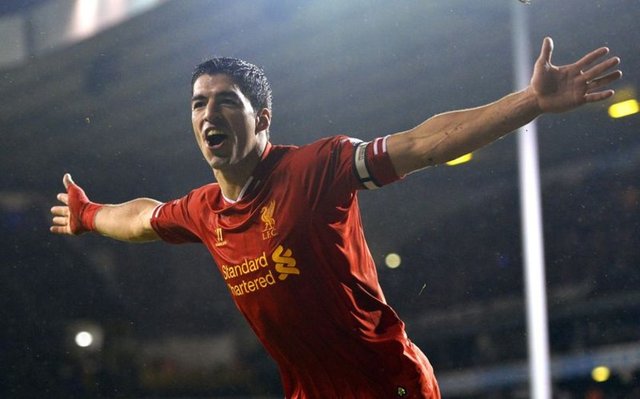 20- Luis Suarez (Liverpool) - Kazanç: 15 milyon Dolar - Maaş: 11 milyon Dolar - Ciro: 4 milyon Dolar
