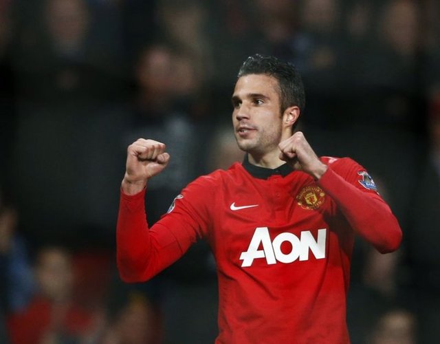 11- Robin van Persie (Manchester United) - Kazanç: 19 milyon Dolar - Maaş: 13 milyon Dolar - Ciro:  3 milyon Dolar