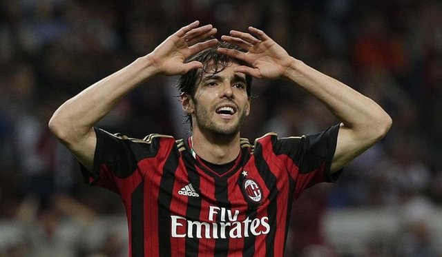 19- Kaka (Milan) - Kazanç: 15 milyon Dolar - Maaş: 10 milyon Dolar - Ciro: 5 milyon Dolar