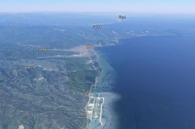 Avrupa'nın ve Türkiye'nin ilk deniz üzerine inşa edilen havalimanı olması ile birlikte Doğu Karadeniz'i dünyaya açması açısından da ayrı bir önem taşıyor.