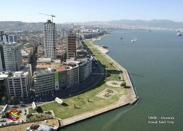 İZMİR-Alsancak-Konak Sahil Yolu  -