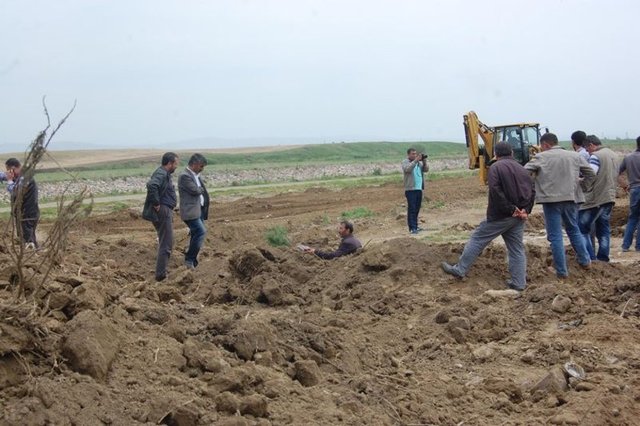 Belediye Başkanlığı tarafından Muş- Bingöl karayolu üzerinde yeni bir hayvan pazarı yaptırmak için kazı çalışması başlatıldı.