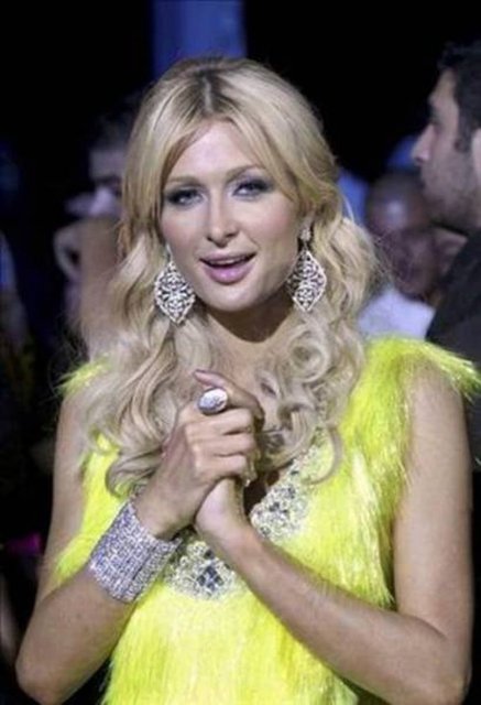 Paris Hilton - Bentley