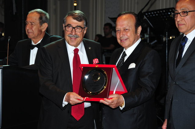 ABDULKADİR AKSU, YILMAZ ULUSOY 