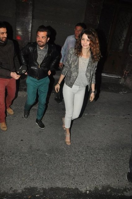 Davette Beren Saat-Kenan Doğulu, Yasemin Allen, Özge Özpirinçci, Belçim Bilgin gibi isimler katıldı.