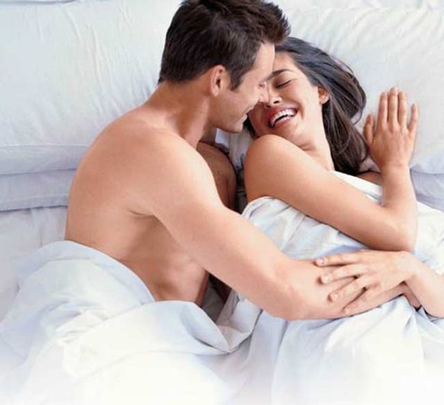 Sadece dünyaya çocuk getirmek için birleşseydik ve kimsenin başkası hayatında yaptırımı olmasaydı, acaba yine de sevgili veya eş ihtiyacı duyacak mıydık?