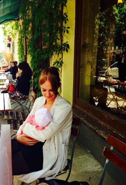 - Tükenmişlik sendromu nedeniyle diziyi yarıda bırakan ve geçen sürede anne olan güzel oyuncu, ünlü yapımcının sinema filmi - teklifine olumlu cevap verdi.