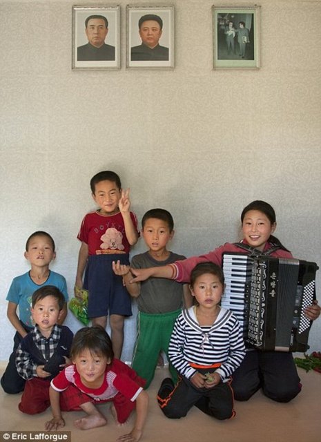 Kıtlık sadece benzinde değil. Elektrik de sınırlı. Akşamlar yalnız kent merkezindeki bazı yerlerde ve lunaparkta ışıklar yanıyor.