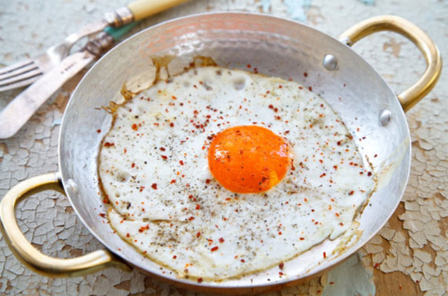 Yazın az zeytinyağı, domates, yeşil biberle Menemen olarak da pişirilebilir.