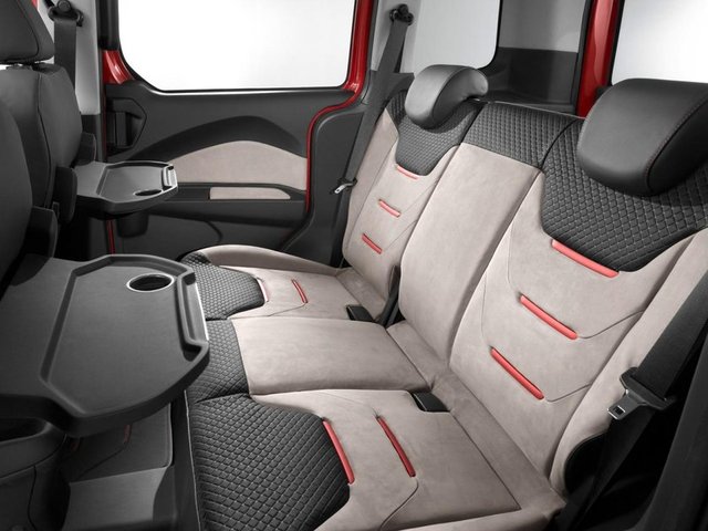 "Ürün mühendisliği ve prototipten fabrika inşasına, hat kurulumundan üretime kadar tüm mühendislik çalışmalarının Ford Otosan tarafından yürütülmesi bizim için büyük bir onur."