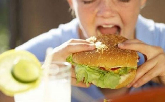 Un, patates, pirinç, şeker ve fazla tuz içeren besinler en aza indirilmeli