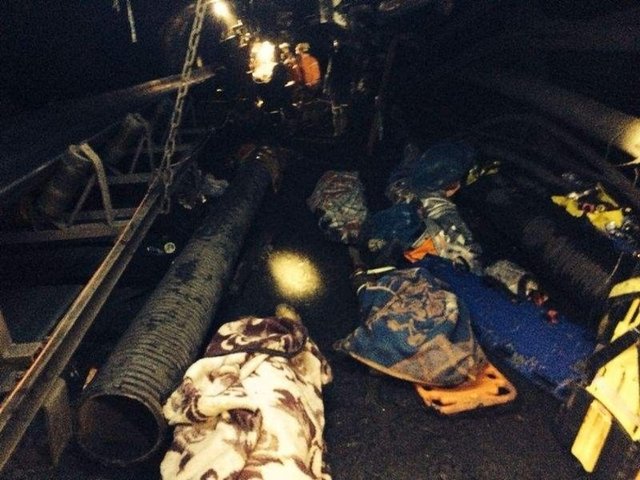 Maden faciasından görülmeyen kareler! Manisa'nın Soma ilçesinde 301 kişinin hayatını kaybettiği maden faciasında, şehit madencilerin battaniyelere sarılı fotoğrafları ortaya çıktı.