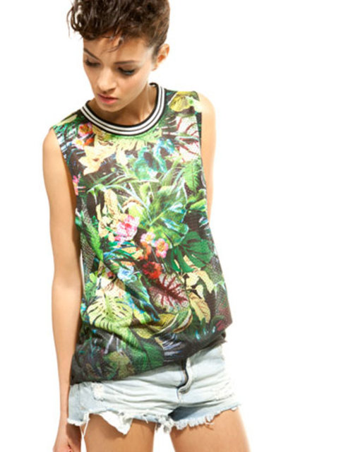 Bershka t-shirt 59.95 TL.