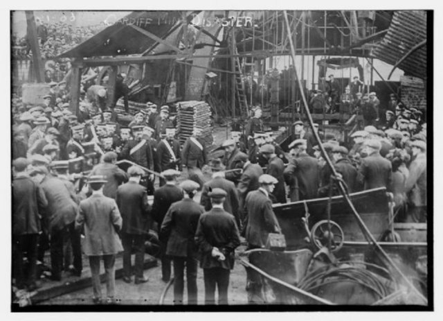 ÇİN - BENZIHU / 1942: -  - Çin'in Liaoning eyaletinde Benzi yakınında Honkeiko kömür madeninde 26 Nisan 1942'de, dünyanın en çok ölümlü kömür madeni kazası meydana geldi. Madende gaz ve kömür tozu karışımının neden olduğu patlamada bin 549 kişi öldü.