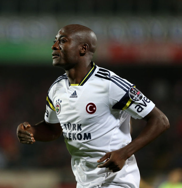 -  - Pierre Webo - Kamerun (Fenerbahçe) -