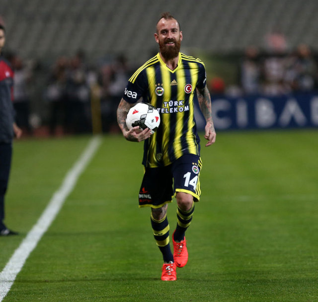 - Raul Meireles - Portekiz (Fenerbahçe)