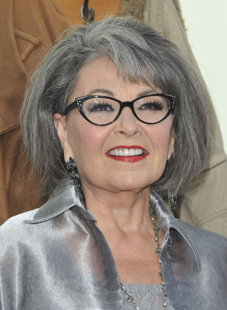 Doktorların görme yetisini ne zaman tam olarak kaybedeceği hakkında bir açıklama yapmadığını söyleyen Roseanne Barr "ama şu anda zaten görüşüm yavaş yavaş azalıyor" diye konuştu.