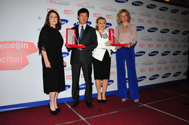 DİDEM ÇAPA, YOONIE JOUNG, DEMET SABANCI ÇETİNDOĞAN, ESRA OFLAZ GÜVENKAYA