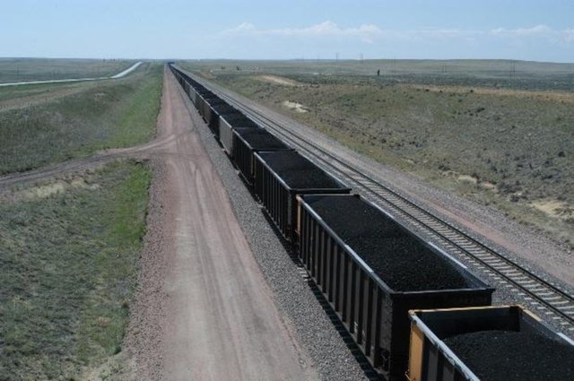 5 Black Thunder, Amerika - Powder River Basin Wyoming'de bulunan Black Thunder kömür madeninin 1446.1 milyon tonluk kömürü bulunuyor.  -