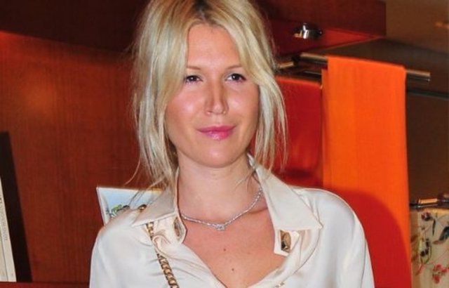 Sosyetik güzel, Derin Mermerci, Soma'daki faciada yakınlarını kaybeden ailelere destek oldu.