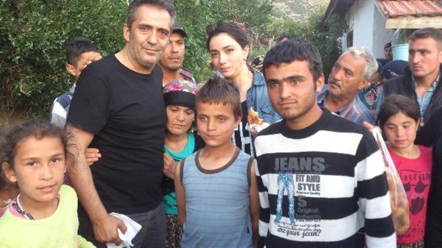 Köyde çocukların bir an olsun elini bırakmadığı ve sık sık annelerle birlikte gözyaşı döken Pelin Batu, son 15 - 20 yılda madenlerin çok vahşi çalışma ortamları sunduğunu söyledi.