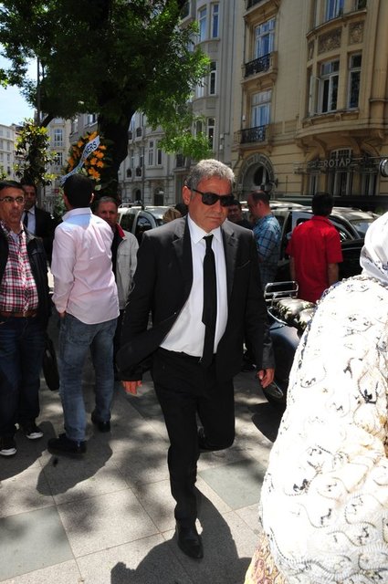 İSMAİL ÜNAL