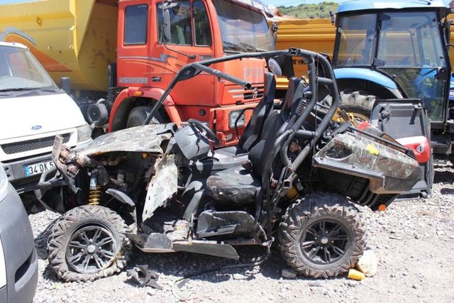 Bir emniyet yetkilisi, "Ruhsata motorsiklet olarak kayıt yapıldığı için B - sınıfı ehliyetle kullanmak mümkün değil, 50 cc ve üzeri motorlar için A2 - ehliyet gerekiyor" dedi.