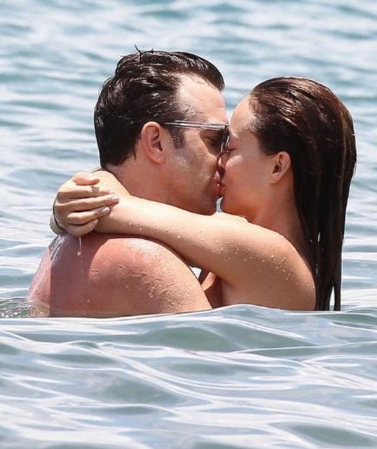 Olivia Wilde ve Jason Sudeikis'de tatilde aşka gelen ünlülerden.