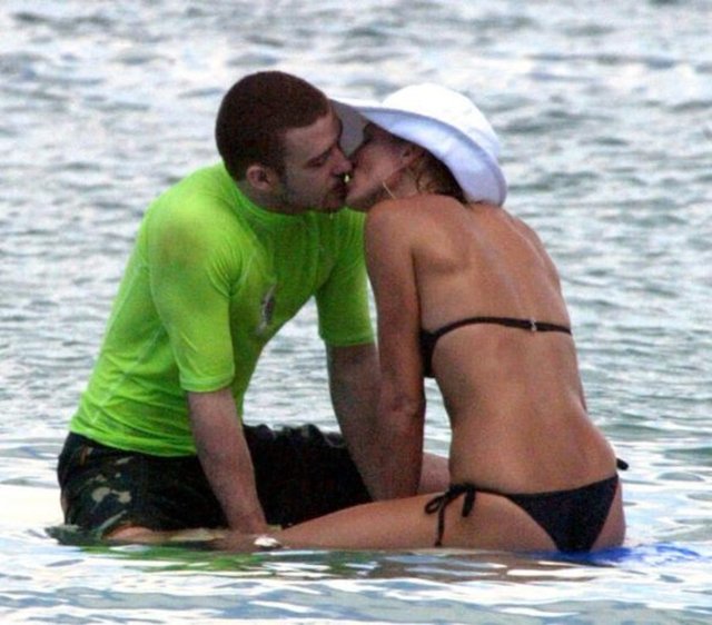 Justin Timberlake ve Cameron Diaz'dan 2004 yılına ait bir kara, çift o zamanlar aşk yaşıyordu.