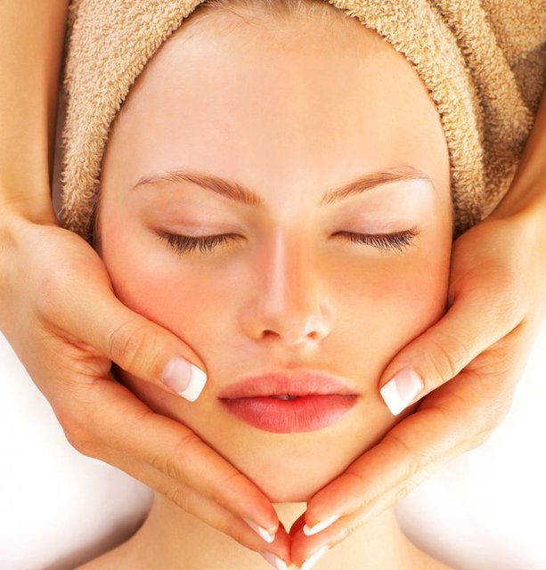 Havucun içinde bulunan vitaminler cildinize iyi gelir ve sivilcelerin geçmesine yardım eder.