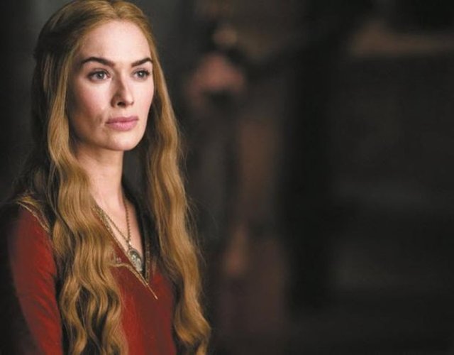 CERSEI LANNISTER - İkiz kardeşinden çocuk sahibi olan ve kral eşini öldürerek çocuklarını tahta geçiren Cersei Lannister karakterini Lena Headey canlandırıyor.  -