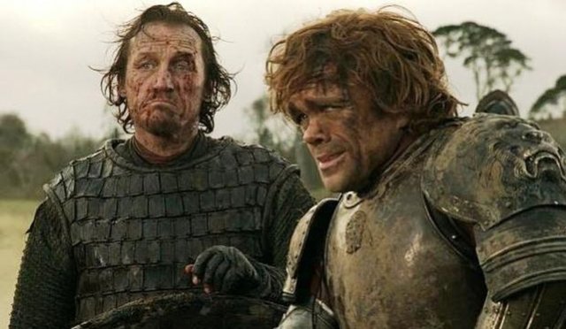 -  -  - BRONN - Tyrion Lannister'ın yardımcısı ve arkadaşı rolüyle tanıdığımız Bronn karakterini Jerome Flynn'i daha önce "Up On the Roof"da izledik.  -