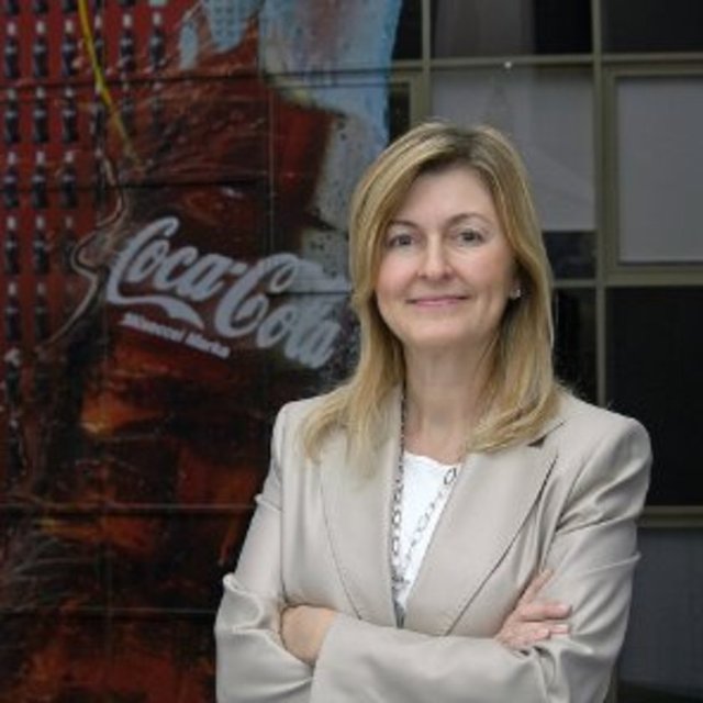 ELİF TOKAT COCA COLA- Asya Pasifik Grubu, Pazarlama İletişimi Direktörü