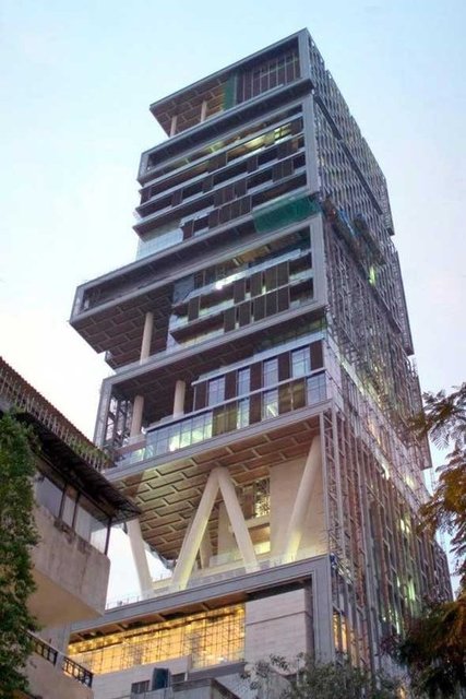 1) Antilia - 1 Milyar $