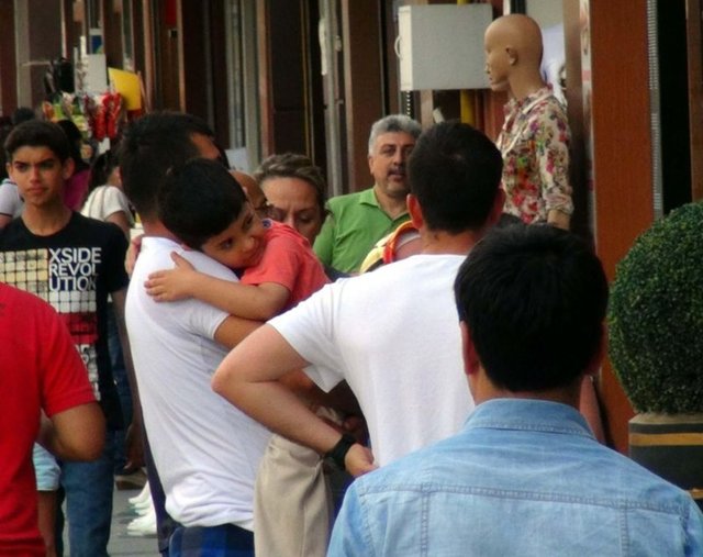 Çanakkale Onsekiz Mart Üniversitesi (ÇOMÜ) Mühendislik Mimarlık Fakültesi Jeoloji Mühendisliği Bölümü öğretim üyesi Prof. Dr. Doğan Perinçek, depremin artçı sarsıntıların devam edeceğini söyledi.