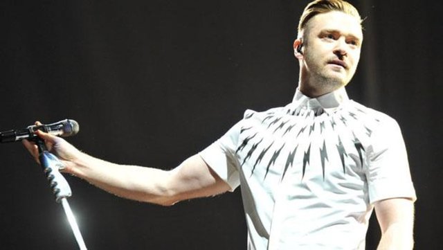 Dünyaca ünlü şarkıcı Justin Timberlake, dünya turnesi kapsamında  İstanbul Teknik Üniversitesi (İTÜ) Stadyumu'nda konser verdi