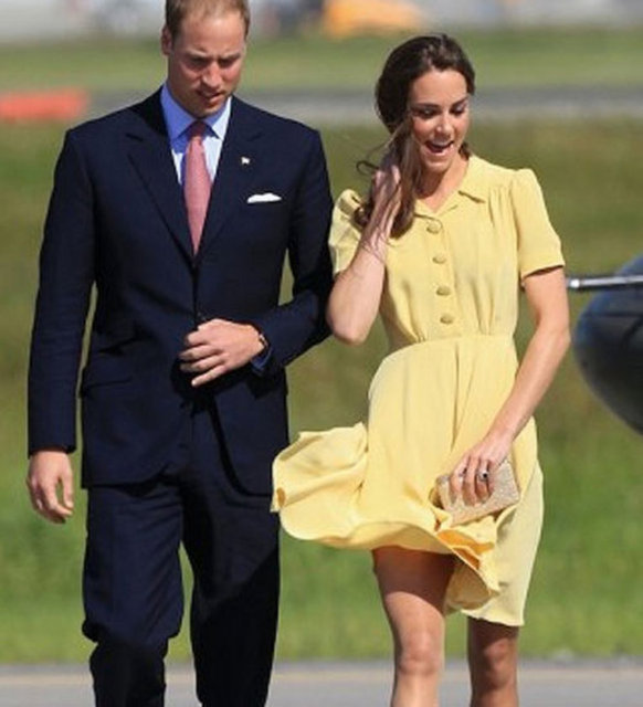 Holly  Baxter  imzalı - yazıda, sadece  kraliyet  üyesi -  olduğu  için  Daily  Mail'in - Kate'in  fotoğrafını sansürlemesi 'ikiyüzlülük' olarak nitelendirildi.