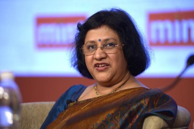 36) Arundhati Bhattacharya -  - Görevi: Hindistan Devlet Bankası Başkanı -  - Yaşı: 58 -  - Ülkesi: Hindistan