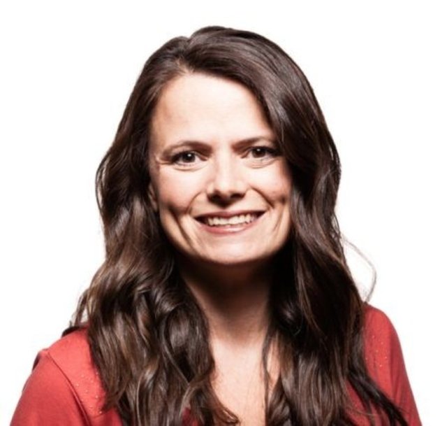 48) Amy Hood -  - Görevi: Microsoft Mali İşler Müdürü  -  - Yaşı: 42 -  - Ülkesi: ABD