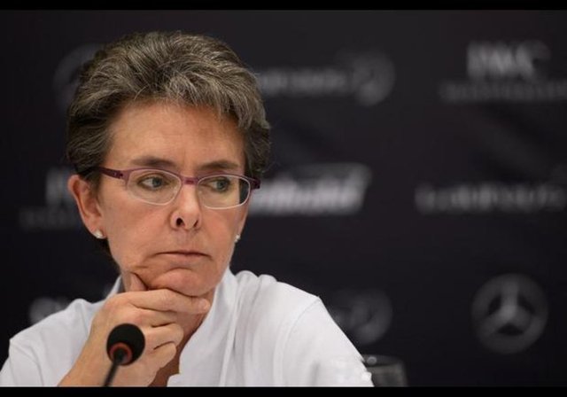 98) Beth Brooke-Marciniak -  - Görevi: Ernst & Young Başkan Yardımcısı  -  - Yaşı: 54 -  - Ülkesi: ABD